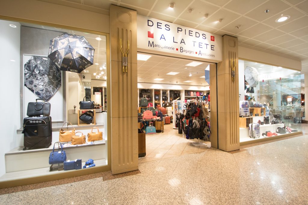 Des pieds à la tête Des pieds à la tête